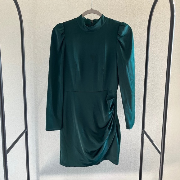 Gianni Bini Dresses & Skirts - GIANNI BINI | Emerald Satin Ruched Puff Shoulder Mini Cocktail Dress | Size 2